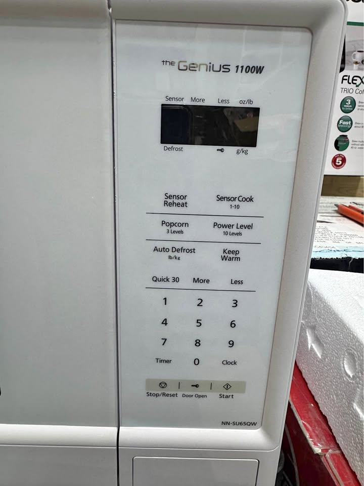 Panasonic 1.3 cu.ft, Genius 1100 W Microwave Oven, White, NNSU65QW, 1100 W Microwave Oven