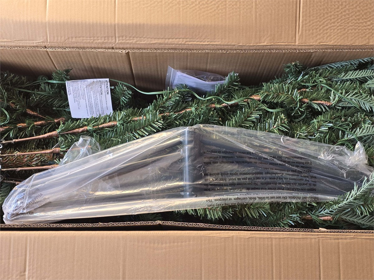 GLUCKSTEIN HOME 9' PRE-LIT CHRISTMAS TREE